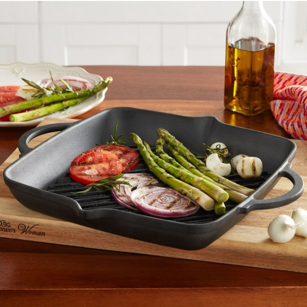 Pioneer Woman cast iron 11in grill pan pre seasoned